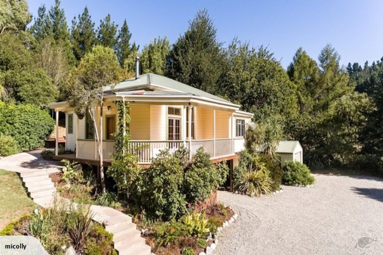 Photo of property in 1672 Dovedale Road, Thorpe, Wakefield, 7096