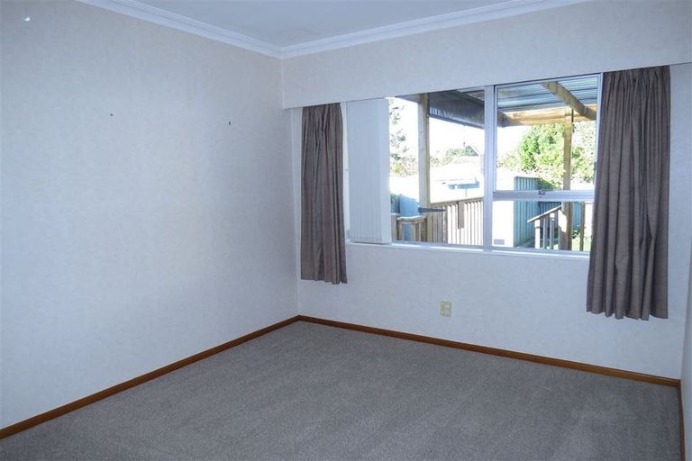 Photo of property in 58 Weraroa Road, Levin, 5510