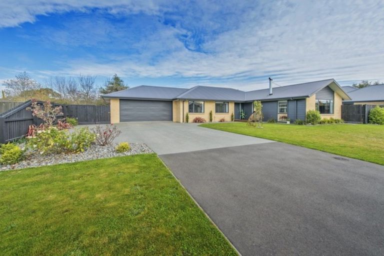 Photo of property in 6 Walter Place, Kirwee, Darfield, 7571