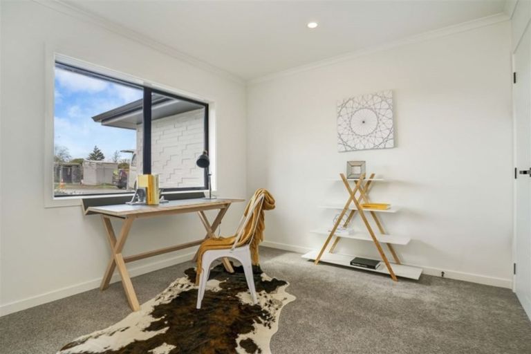 Photo of property in 6 Kapua Crescent, Rototuna North, Hamilton, 3210