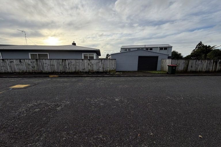 Photo of property in 135c Coronation Avenue, Welbourn, New Plymouth, 4310