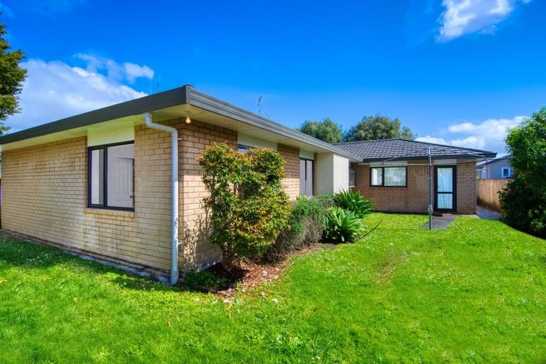 Photo of property in 120a Hutchinson Avenue, New Lynn, Auckland, 0600