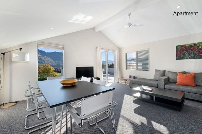 Photo of property in 166 Beacon Point Road, Wanaka, 9305