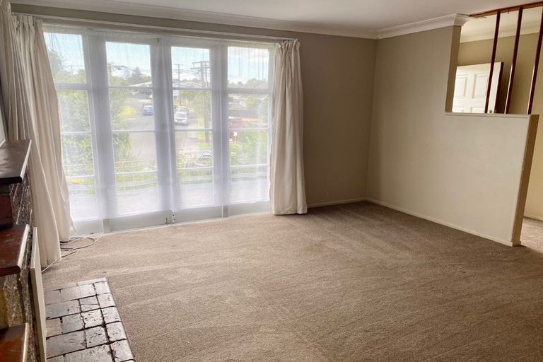 Photo of property in 17 Sheehan Road, Te Atatu South, Auckland, 0610