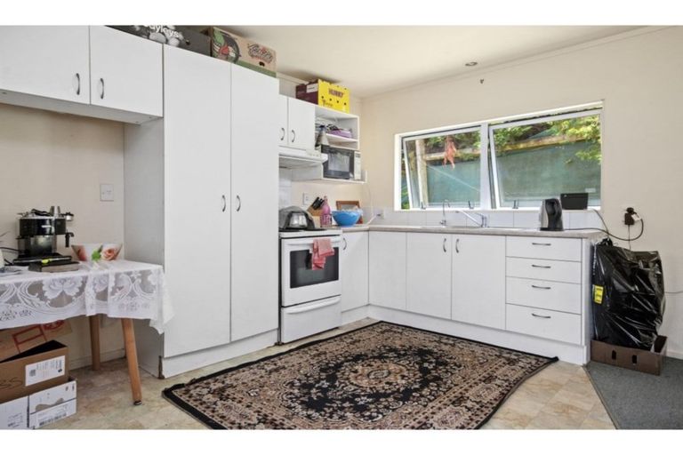 Photo of property in 104a Collingwood Road, Waiuku, 2123