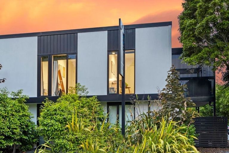 Photo of property in 4/275 Kilmore Street, Christchurch Central, Christchurch, 8011