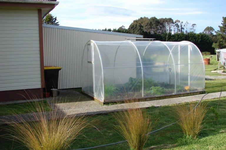 Photo of property in 36 Clifden Highway, Tuatapere, 9620