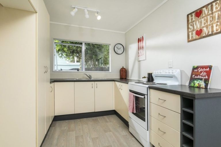Photo of property in 2/284 Rangatira Road, Beach Haven, Auckland, 0626