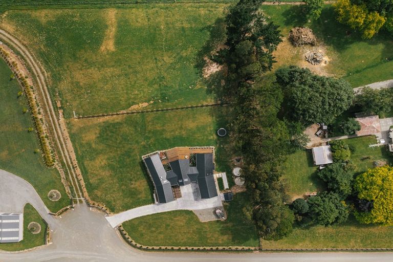 Photo of property in 16 Crown Lane, Rongotea, Palmerston North, 4473