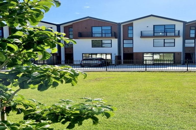 Photo of property in 26f Brennan Avenue, Te Atatu Peninsula, Auckland, 0610