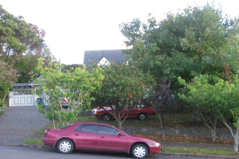 Photo of property in 8 Homewood Place, Chatswood, Auckland, 0626