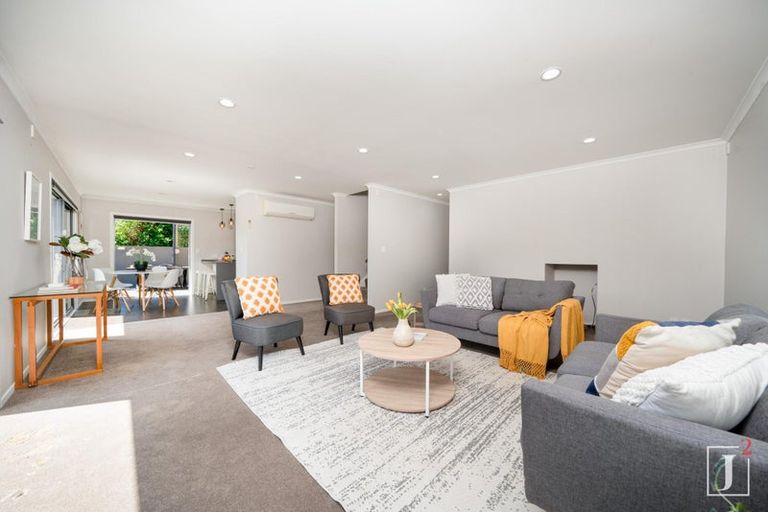 Photo of property in 19 Court Road, Tawa, Wellington, 5028