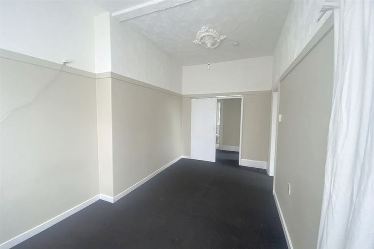 Photo of property in 102 Barbour Street, Waltham, Christchurch, 8011