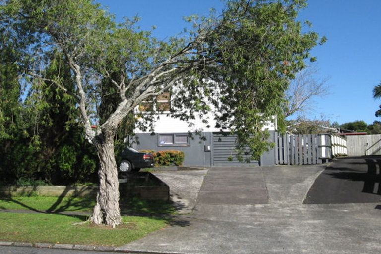 Photo of property in 2/77 Ennis Avenue, Pakuranga Heights, Auckland, 2010
