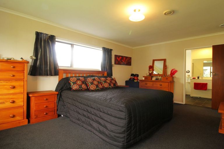 Photo of property in 24 Havill Street, Takaro, Palmerston North, 4410
