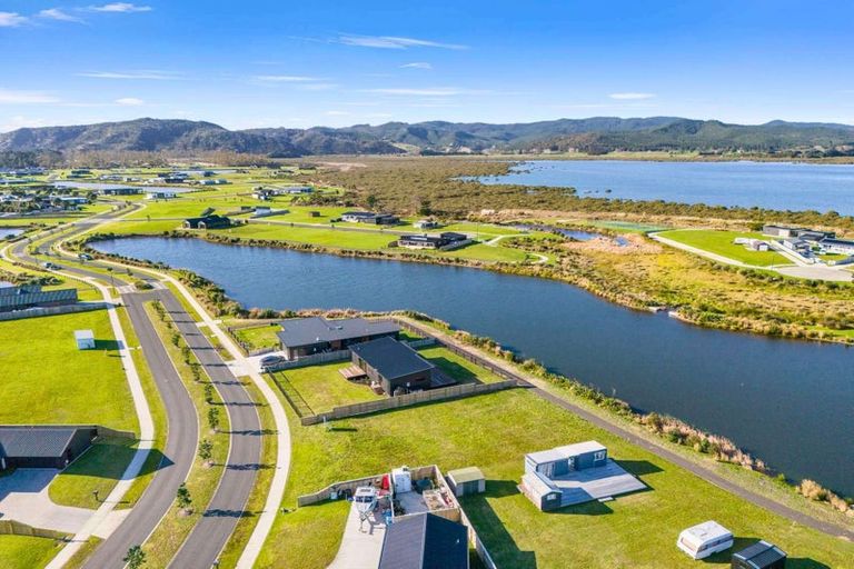 Photo of property in 202 Harbour Drive, Matarangi, Whitianga, 3592