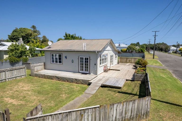 Photo of property in 4 Kiwi Street, Whanganui East, Whanganui, 4500