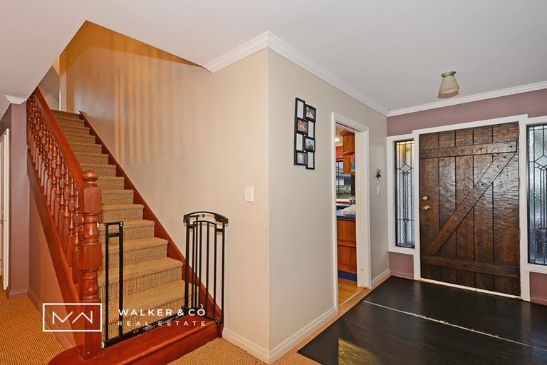 Photo of property in 18 Mccarthy Grove, Clouston Park, Upper Hutt, 5018