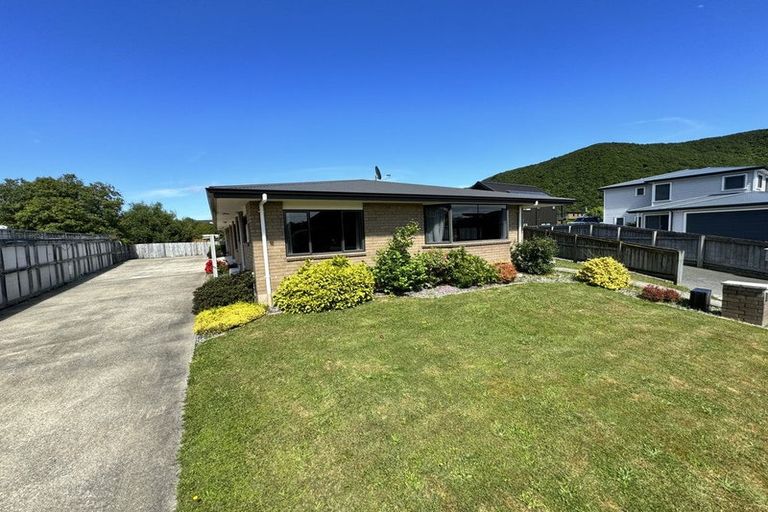 Photo of property in 7 Nautique Place, Waikawa, Picton, 7220