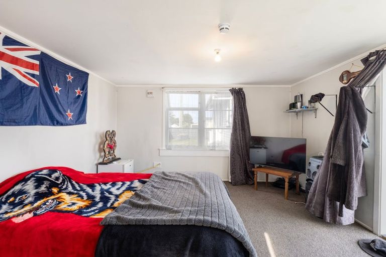 Photo of property in 10 Cornfoot Street, Castlecliff, Whanganui, 4501