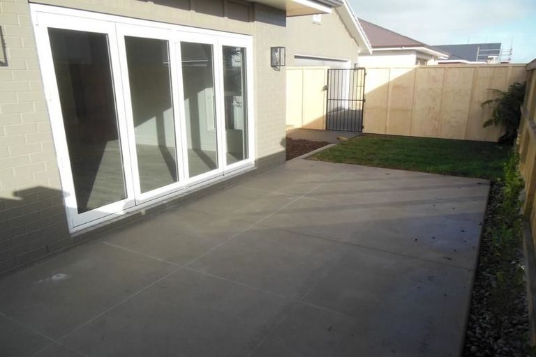 Photo of property in 31 Cassinia Close, Papamoa Beach, Papamoa, 3118