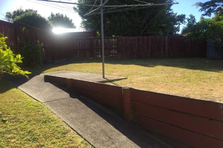 Photo of property in 61 Luton Avenue, Sunnyhills, Auckland, 2010