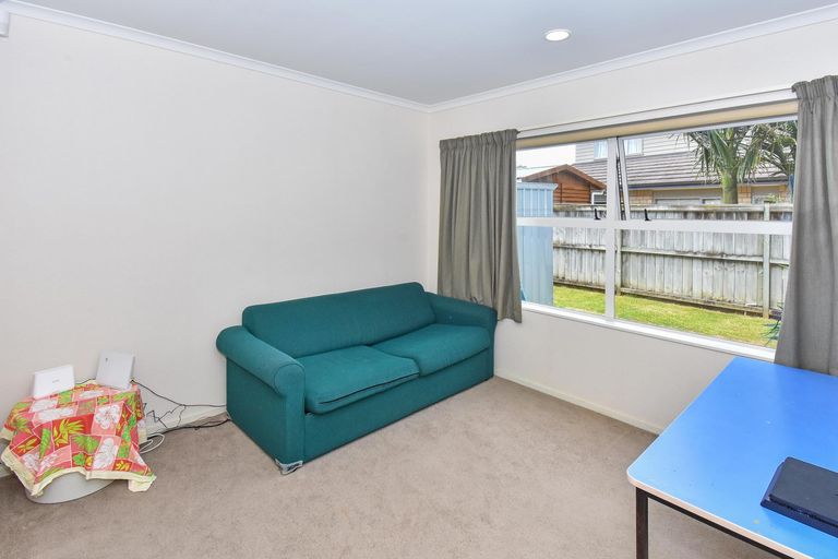 Photo of property in 7 Stranraer Crescent, Wattle Downs, Auckland, 2103