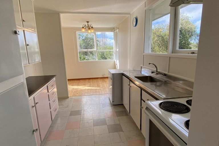 Photo of property in 23 Ennis Avenue, Pakuranga Heights, Auckland, 2010