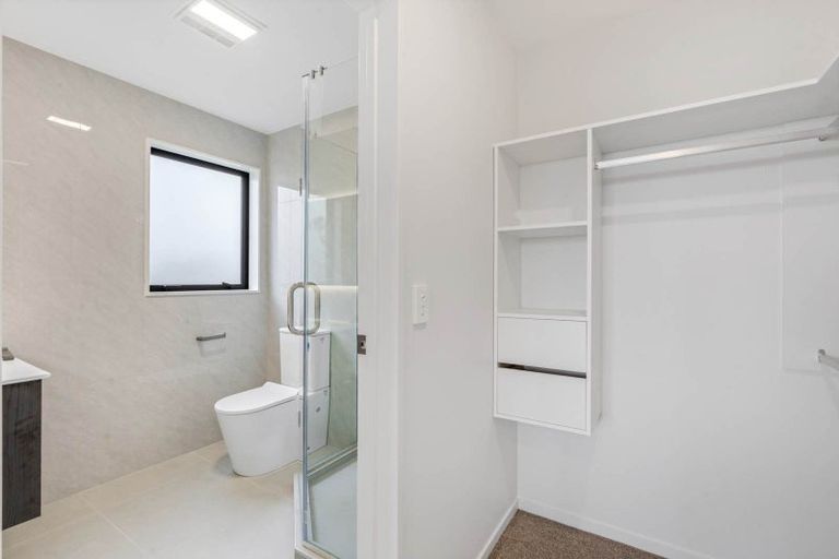 Photo of property in 2/24 Great South Road, Manurewa, Auckland, 2102