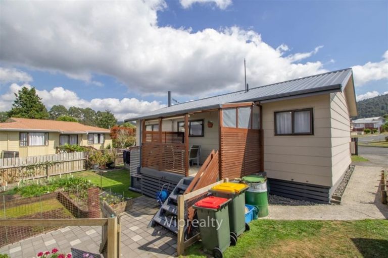 Photo of property in 3b Jet Place, Pukehangi, Rotorua, 3015