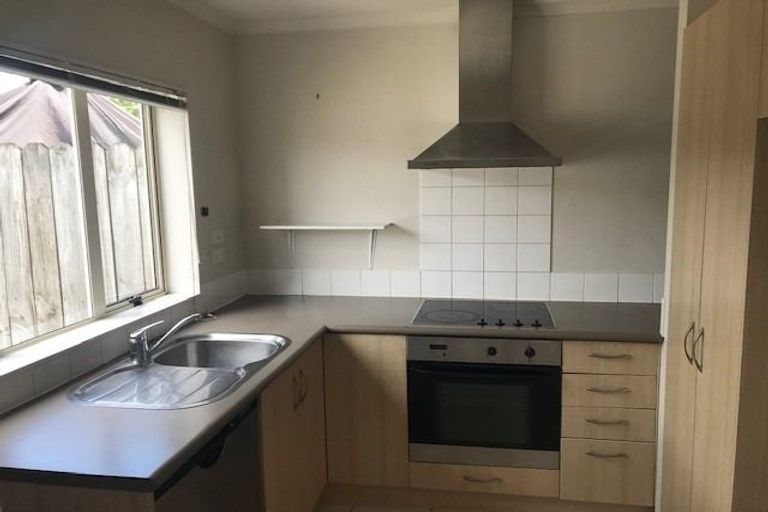 Photo of property in 14 Rosandich Drive, Sunnyvale, Auckland, 0612