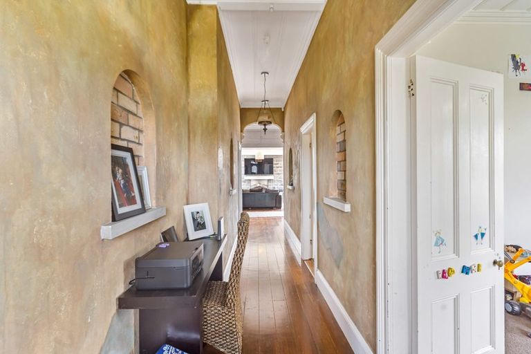 Photo of property in 2 Collingwood Road, Waiuku, 2123