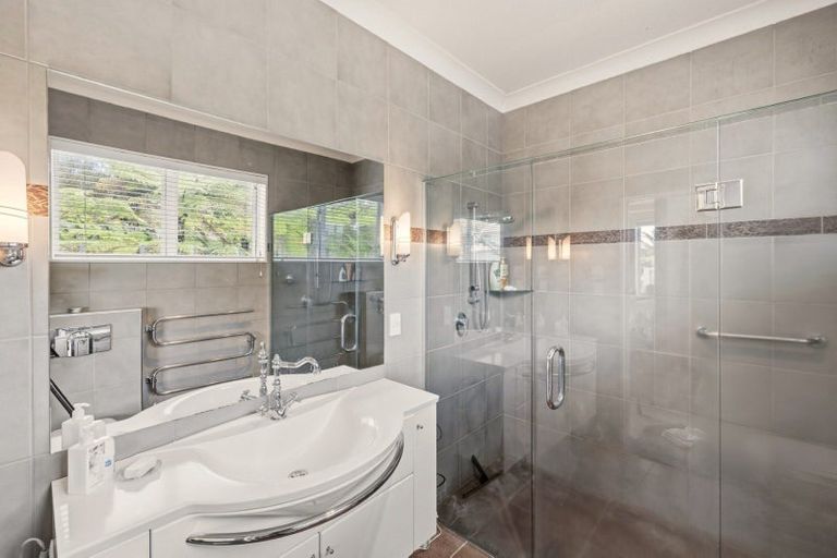 Photo of property in 2a Kaitemako Road, Welcome Bay, Tauranga, 3112