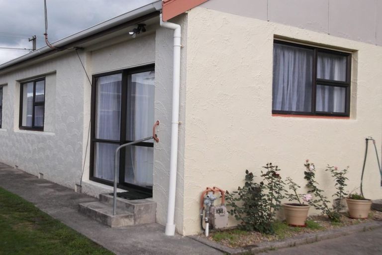 Photo of property in 9 Weraroa Road, Levin, 5510