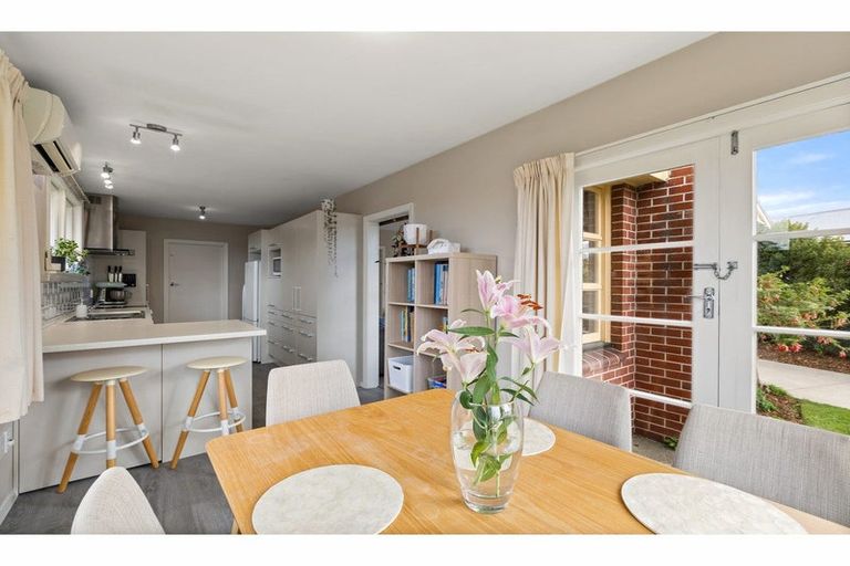 Photo of property in 156 Warren Crescent, Hillmorton, Christchurch, 8025