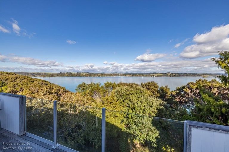 Photo of property in 84 Doves Bay Road, Kerikeri, 0294