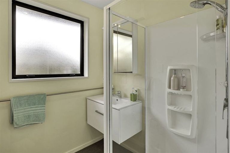 Photo of property in 10a Tamarisk Place, Parklands, Christchurch, 8083