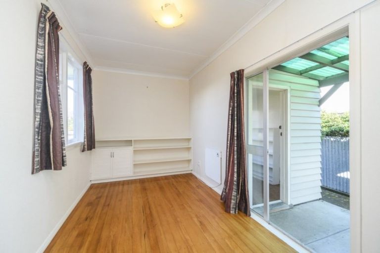 Photo of property in 6 Ihle Street, Terrace End, Palmerston North, 4410