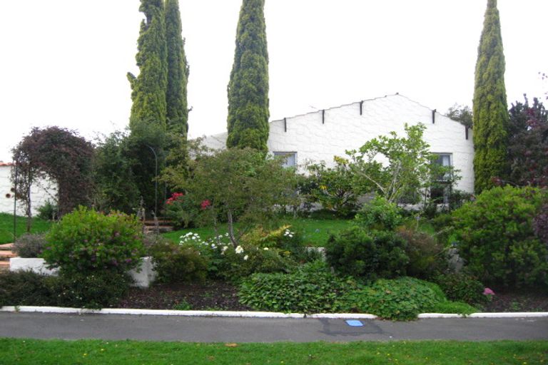 Photo of property in 11 Estuary Crescent, Fairfield, Dunedin, 9018