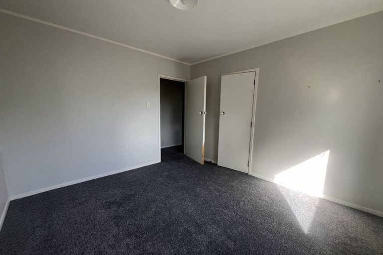 Photo of property in 50 Colwill Road, Massey, Auckland, 0614