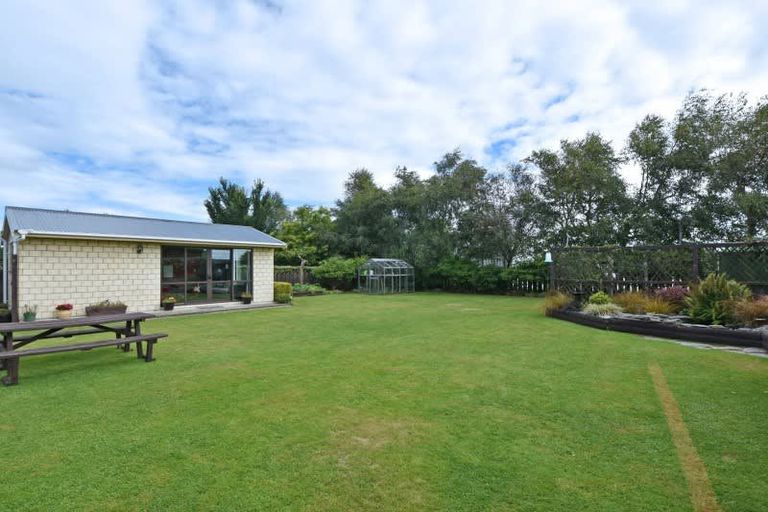 Photo of property in 17 Aloway Street, Wallacetown, 9816