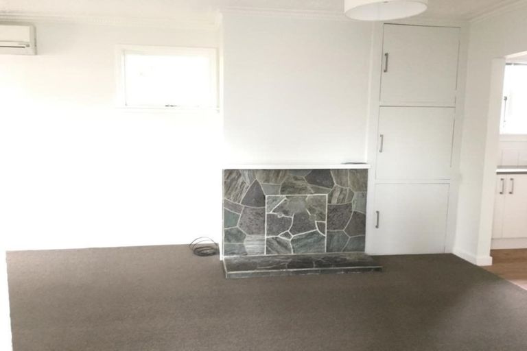 Photo of property in 99 Avonhead Road, Avonhead, Christchurch, 8042