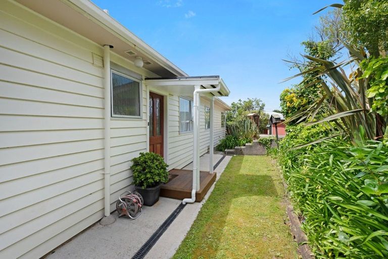 Photo of property in 3 Oldham Way, Crofton Downs, Wellington, 6035