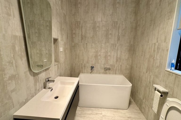 Photo of property in 17 Jane Maree Road, Kumeu, 0810