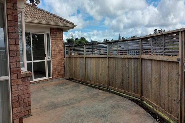 Photo of property in 2 Northridge Terrace, Massey, Auckland, 0614