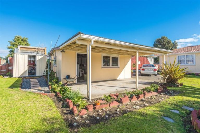 Photo of property in 38 Miro Street, Castlecliff, Whanganui, 4501