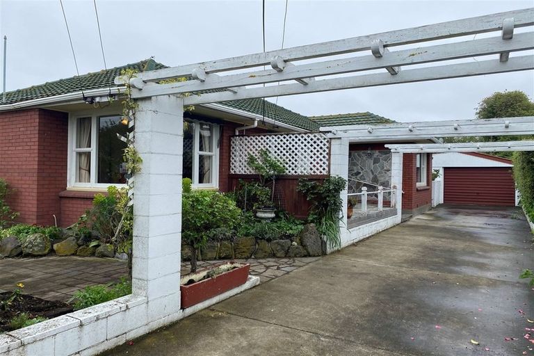 Photo of property in 18 Bond Street, Waltham, Christchurch, 8023