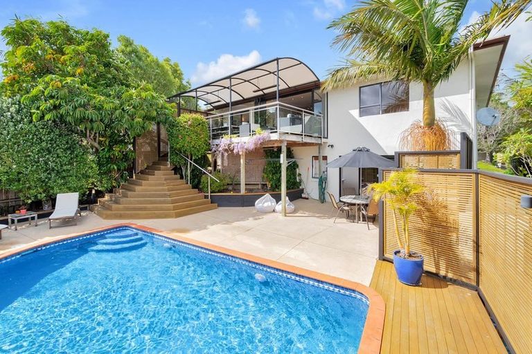 Photo of property in 41 Mayfair Crescent, Mairangi Bay, Auckland, 0630