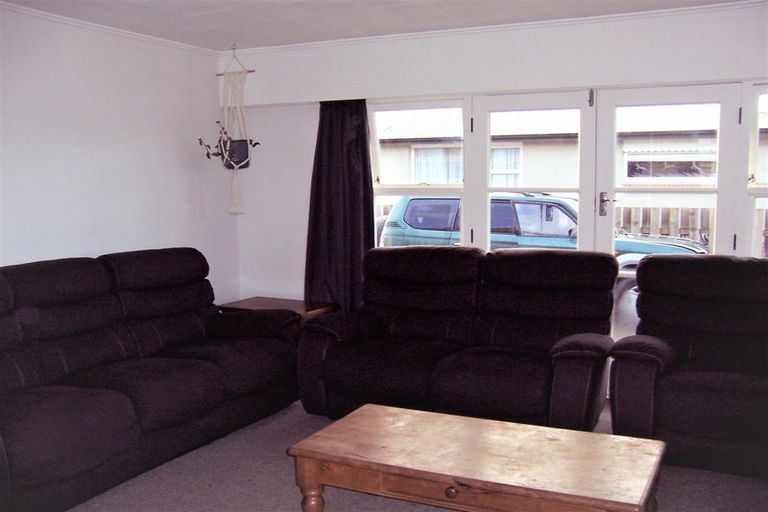 Photo of property in 4 Carlyle Street, Tuatapere, 9620