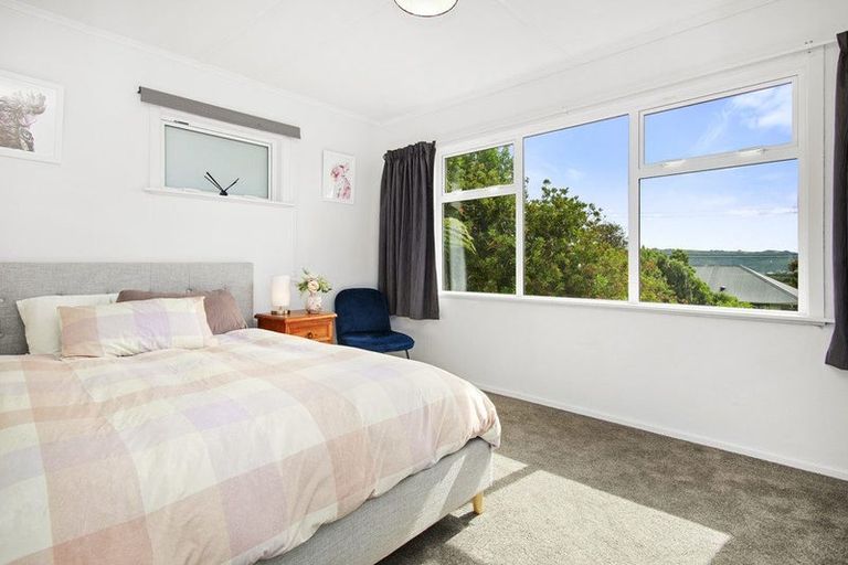 Photo of property in 47 Bedford Street, Cannons Creek, Porirua, 5024